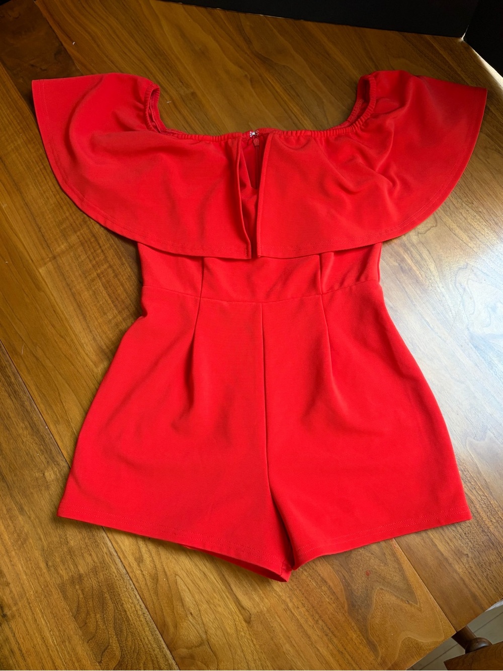 Gianni Bini Red Off the Shoulder Ruffle Romper Womens Size S Pleated Shorts